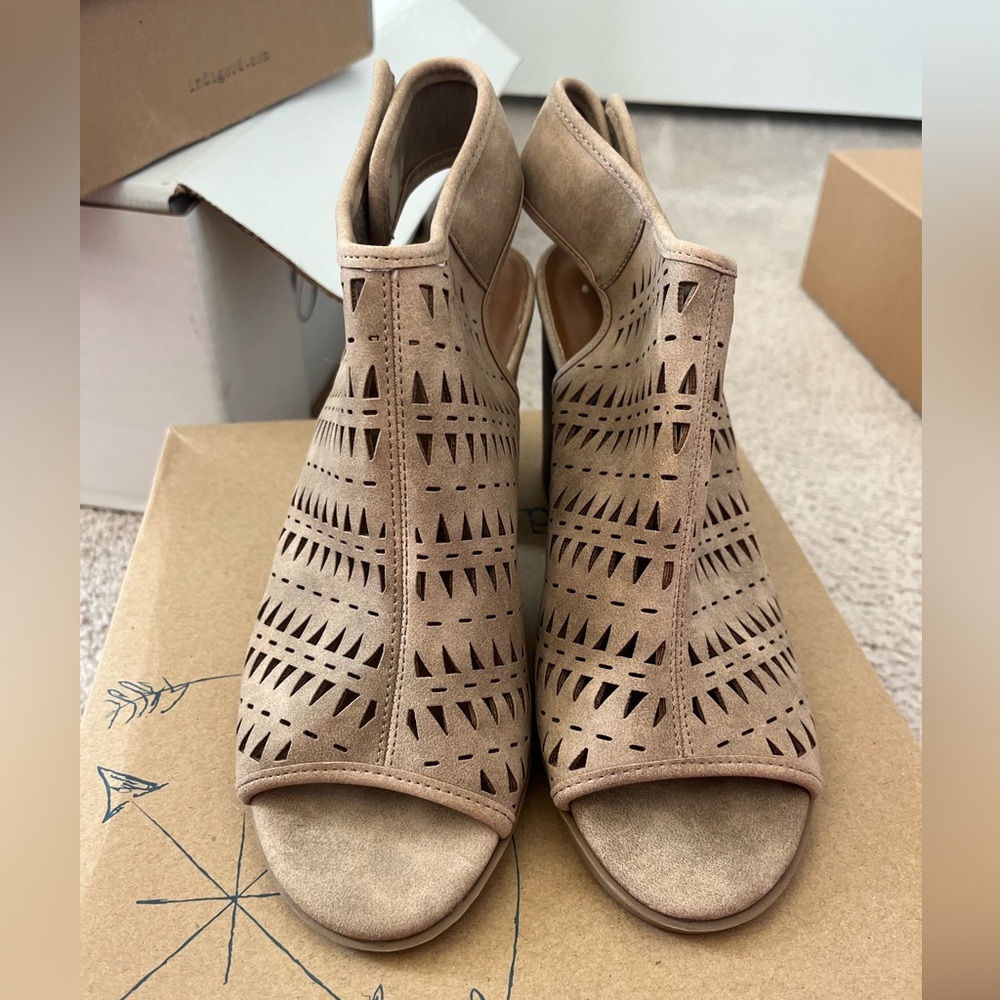 indigo tan suede heels